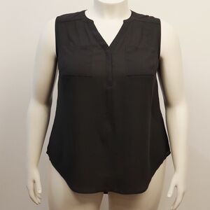 Torrid Plus 2X Black Sleeveless Harper Tank Top has Half Placket, Pockets NWT